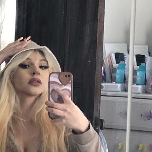 Meet your Posher, Daisy